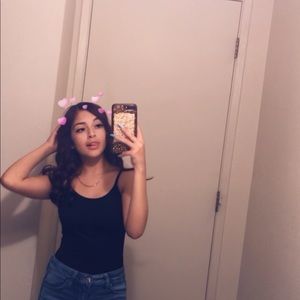 Meet your Posher, Leslie